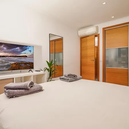 Luxury 5-bedroom Townhouse In Jardines Del Pla, Javea 250m From The Arenal Platja de Larenal