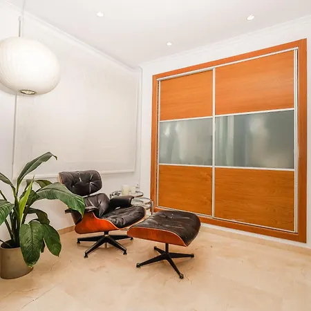 Luxury 5-bedroom Townhouse In Jardines Del Pla, Javea 250m From The Arenal