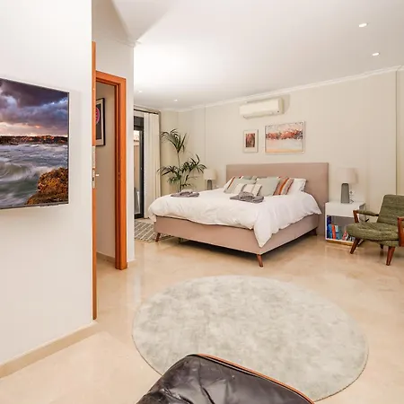 Luxury 5-bedroom Townhouse In Jardines Del Pla, Javea 250m From The Arenal